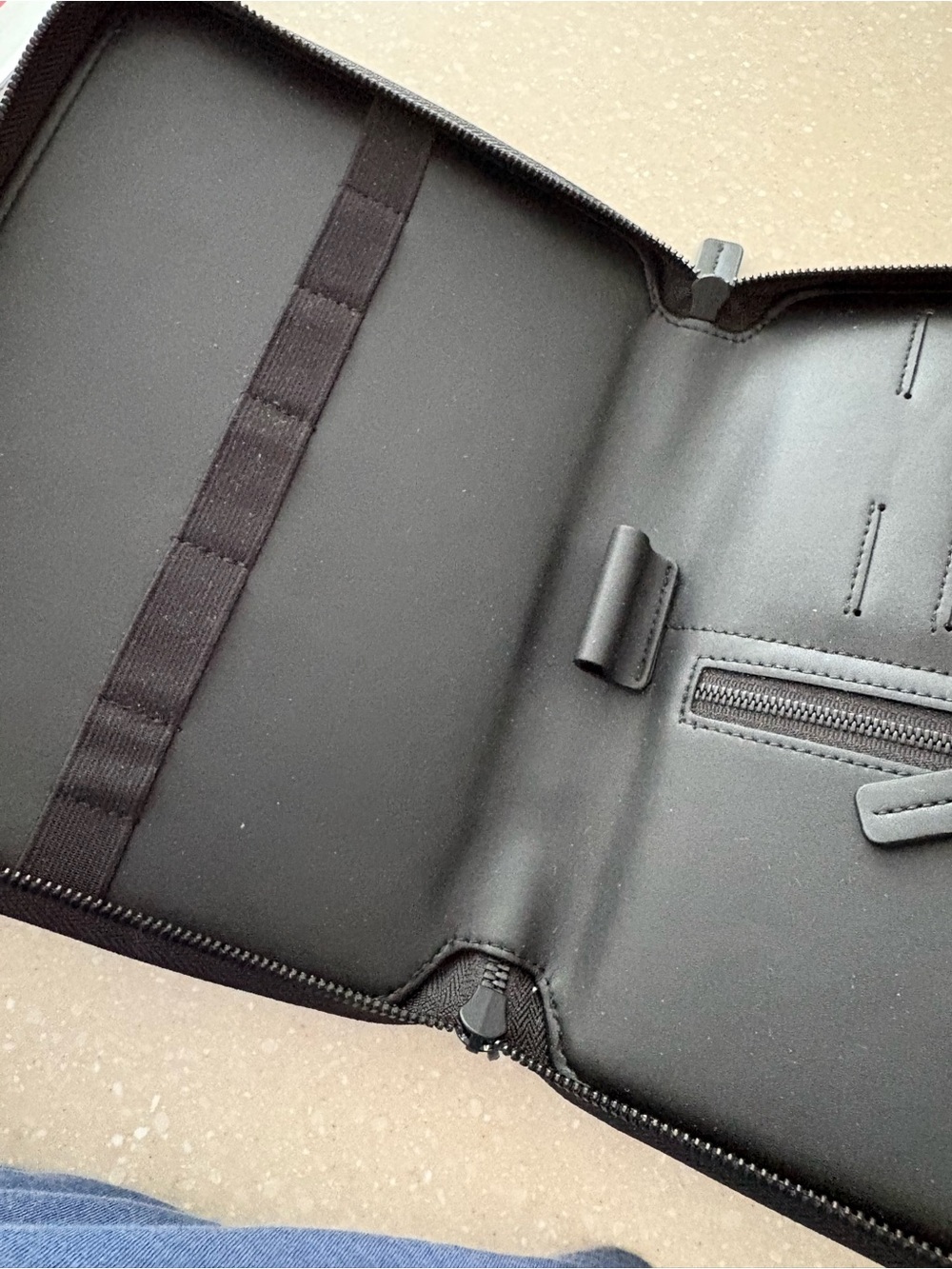 MONOS Travel kit - Picture 3 of 6